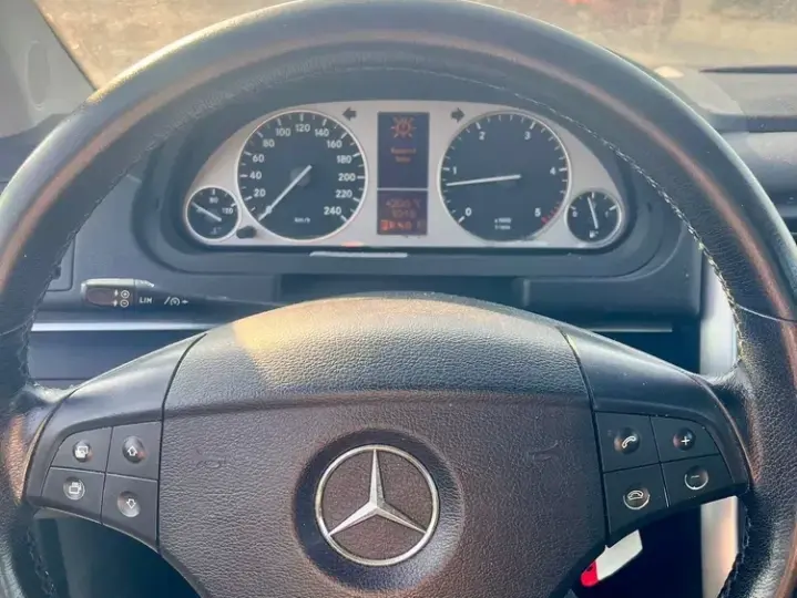 Mercedes-Benz B 200 W245