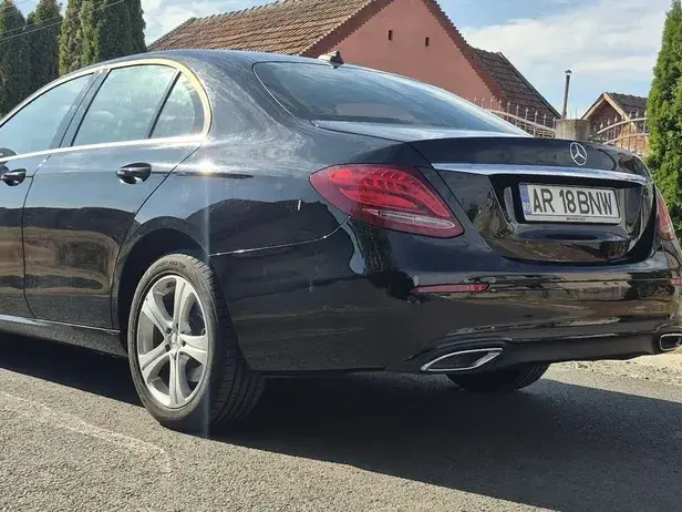 Mercedes-Benz E