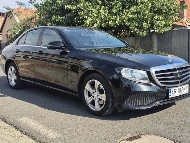 Mercedes-Benz E