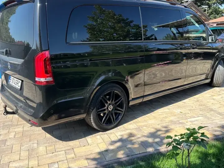 Mercedes-Benz V 300 d Combi Extra-lung 237 CP RWD 9AT Style