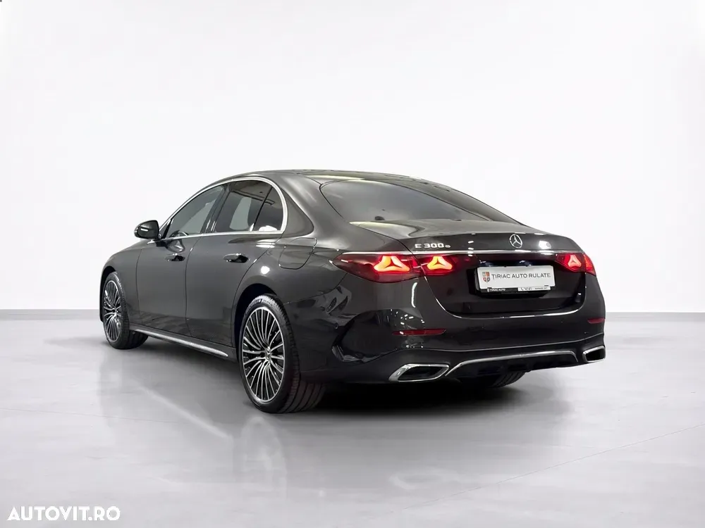 Mercedes-Benz E — imagine 3