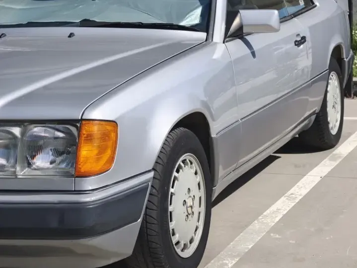 Mercedes-Benz W124