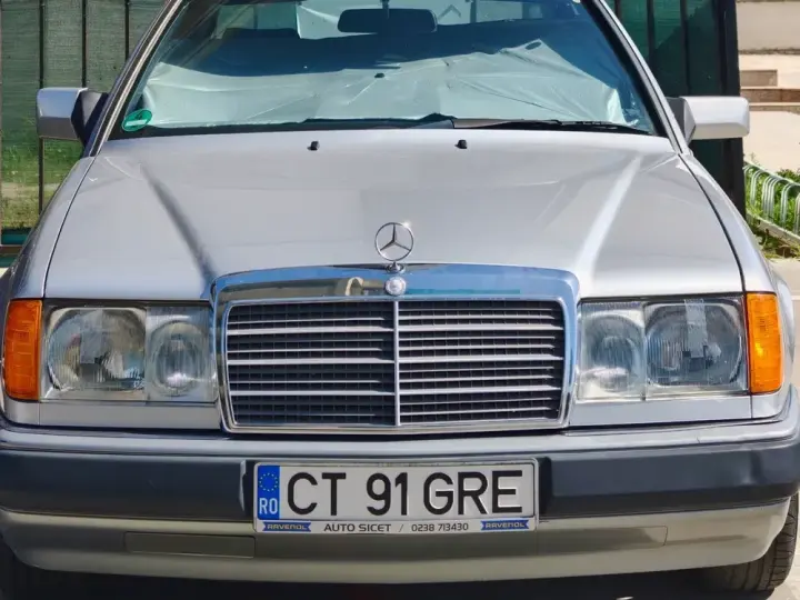 Mercedes-Benz W124