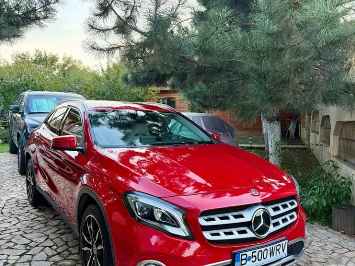 Mercedes-Benz GLA X156