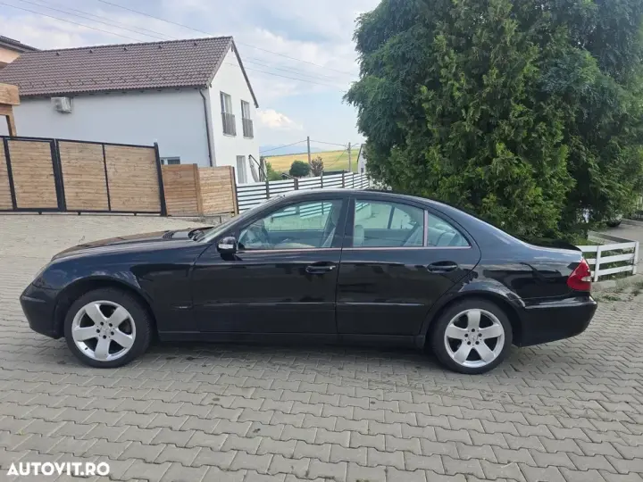 Mercedes-Benz E W211 200 CDI