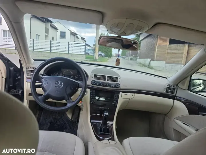 Mercedes-Benz E W211 200 CDI