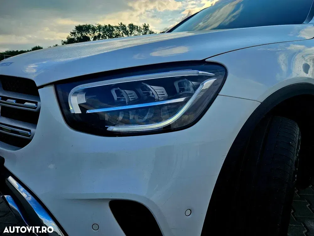 Mercedes-Benz GLC X253 300 e 4MATIC — imagine 4
