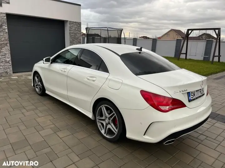 Mercedes-Benz CLA 180 C117 AMG Line