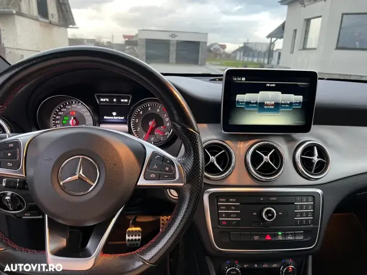 Mercedes-Benz CLA 180 C117 AMG Line