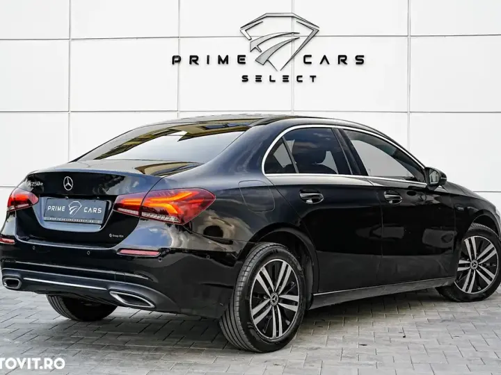 Mercedes-Benz A 250 e Sedan 8G-DCT Edition