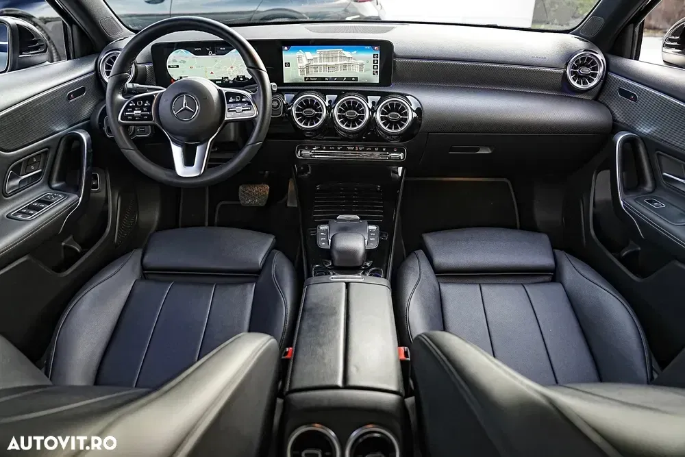 Mercedes-Benz A 250 e Sedan 8G-DCT Edition — imagine 3