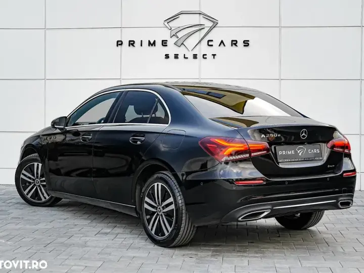 Mercedes-Benz A 250 e Sedan 8G-DCT Edition