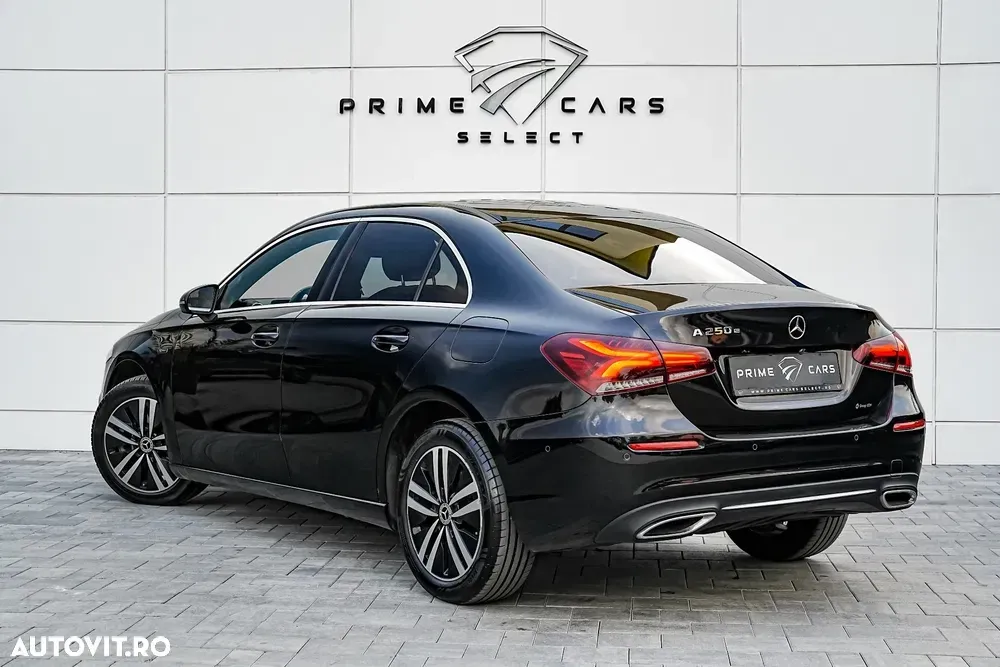 Mercedes-Benz A 250 e Sedan 8G-DCT Edition — imagine 6