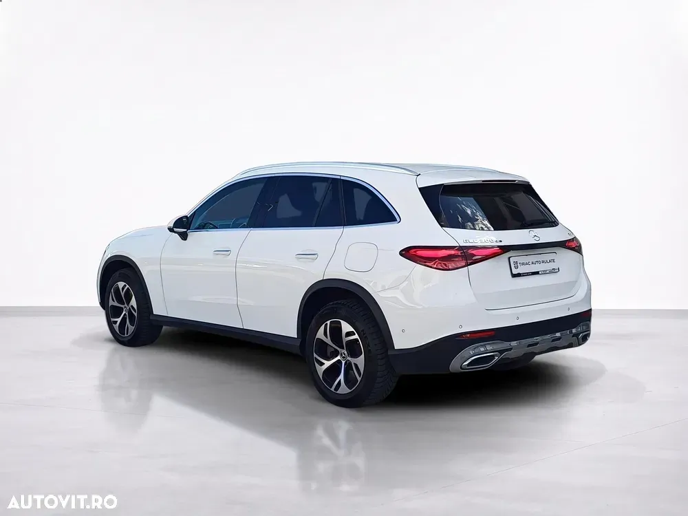 Mercedes-Benz GLC 300 e 4MATIC PHEV — imagine 3