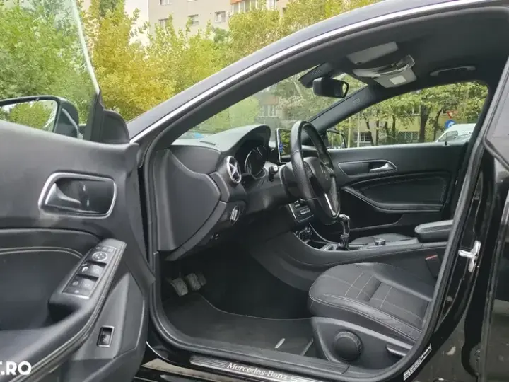 Mercedes-Benz CLA 180 C117