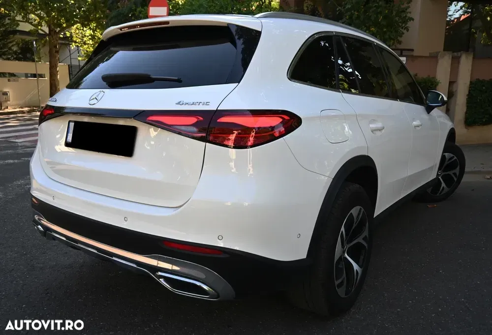 Mercedes-Benz GLC 300 e 4MATIC PHEV — imagine 3