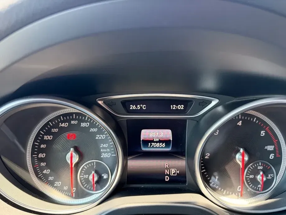 Mercedes-Benz GLA 220 d 4MATIC Aut. — imagine 3