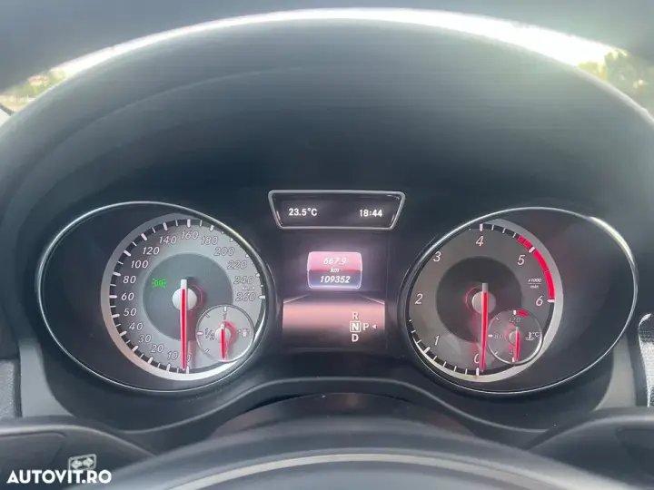 Mercedes-Benz CLA 180 C117