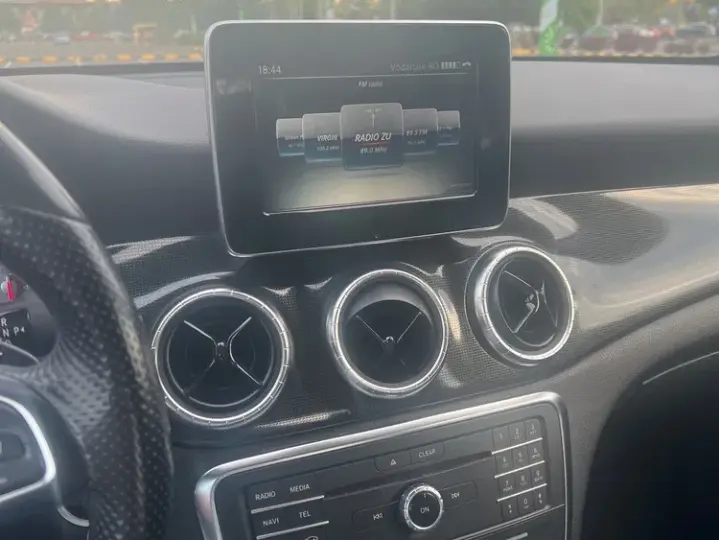 Mercedes-Benz CLA 180 C117