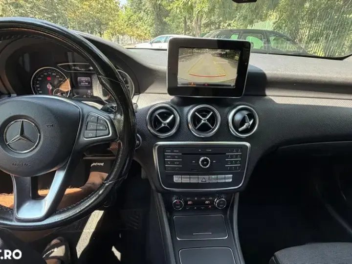 Mercedes-Benz A 180 W176