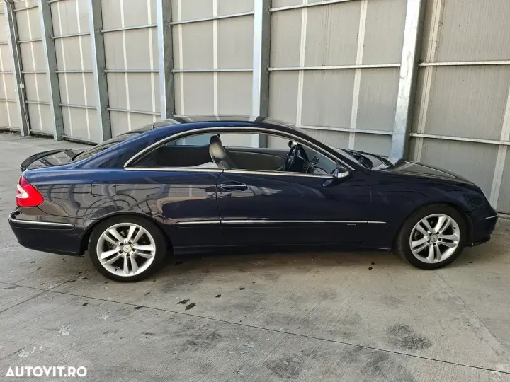 Mercedes-Benz CLK C209