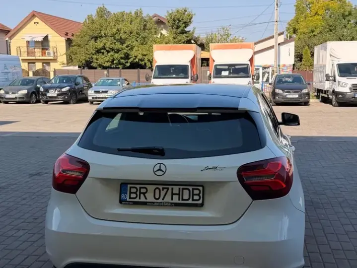 Mercedes-Benz A 180 W176