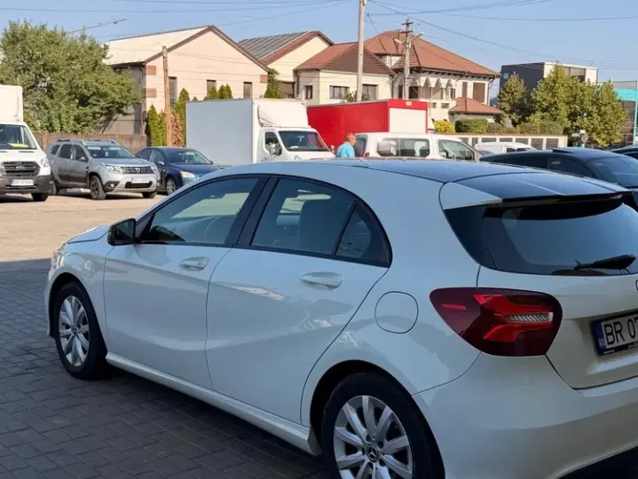 Mercedes-Benz A 180 W176