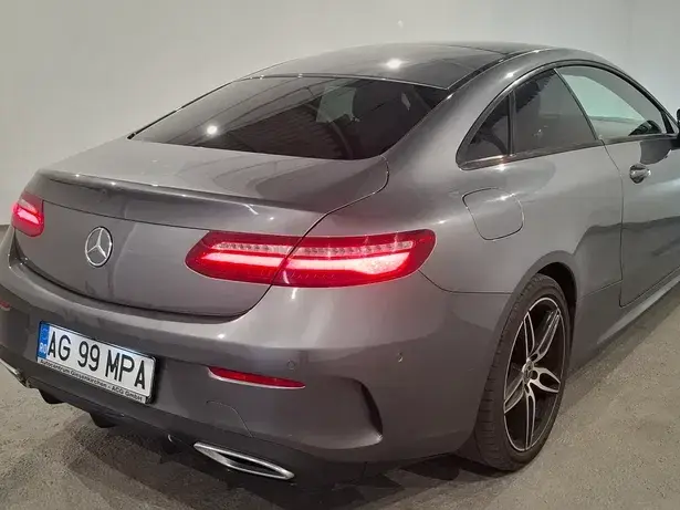 Mercedes-Benz E W213 220 d 9G-TRONIC AMG Line