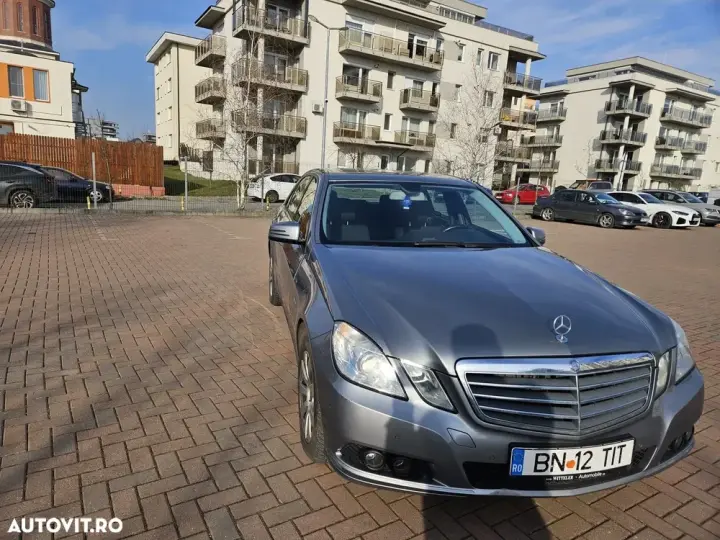Mercedes-Benz E W212 200 CGI BlueEFFICIENCY 7G-TRONIC Avantgarde