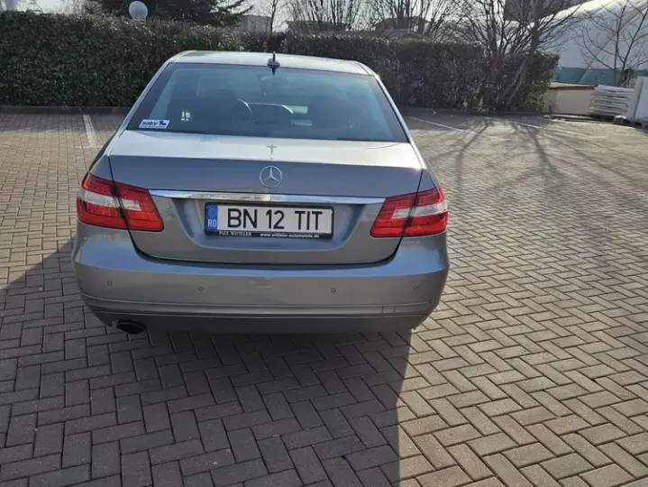 Mercedes-Benz E W212 200 CGI BlueEFFICIENCY 7G-TRONIC Avantgarde