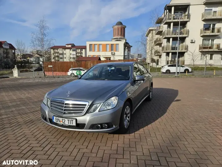 Mercedes-Benz E W212 200 CGI BlueEFFICIENCY 7G-TRONIC Avantgarde