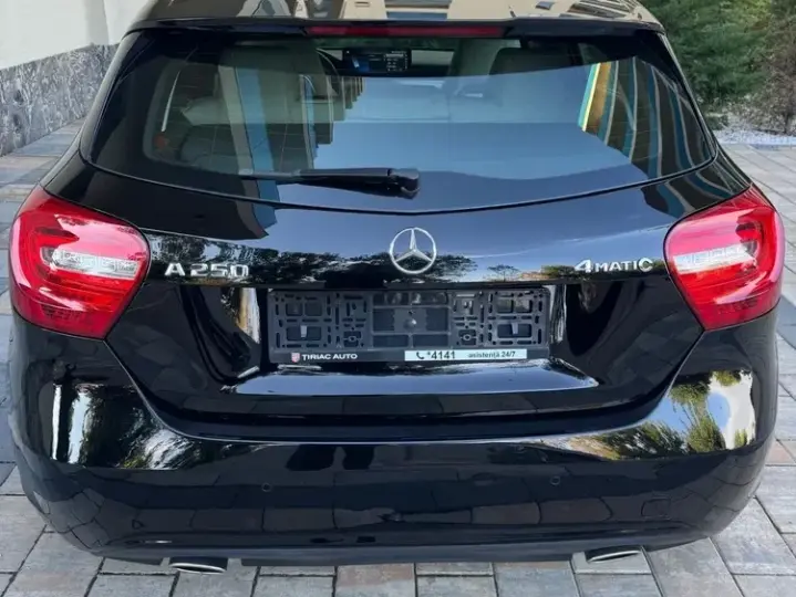 Mercedes-Benz A 250 W176 4Matic BlueEfficiency Aut.