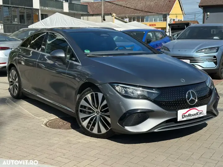 Mercedes-Benz EQE 300 Electric Art