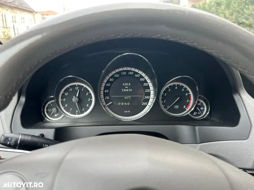 Mercedes-Benz E W212 — imagine 3