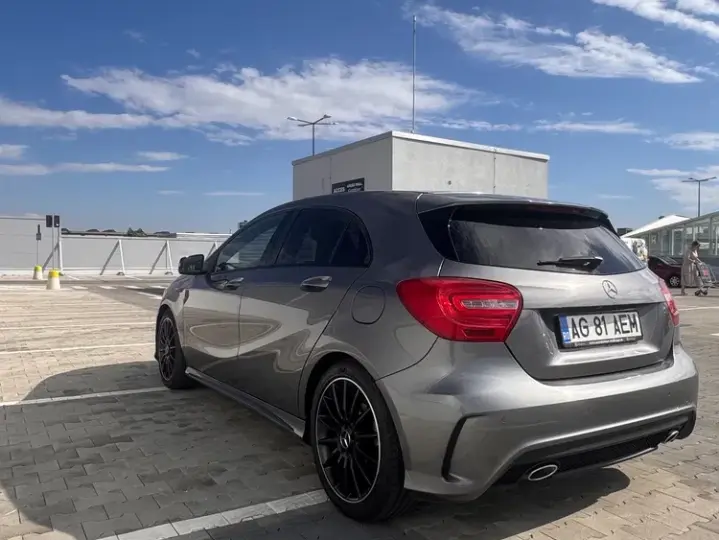 Mercedes-Benz A 200 W176 d 7G-DCT AMG Line