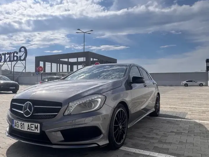 Mercedes-Benz A 200 W176 d 7G-DCT AMG Line
