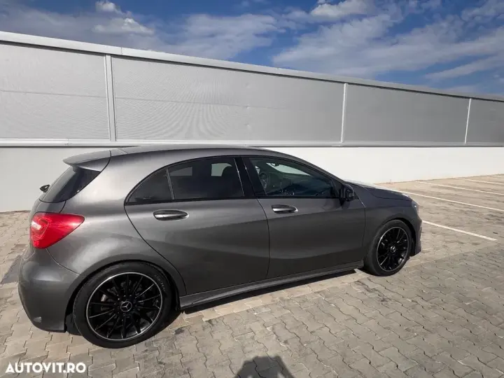 Mercedes-Benz A 200 W176 d 7G-DCT AMG Line