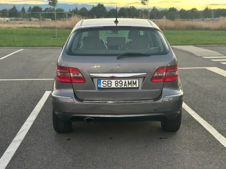 Mercedes-Benz B 200 W245