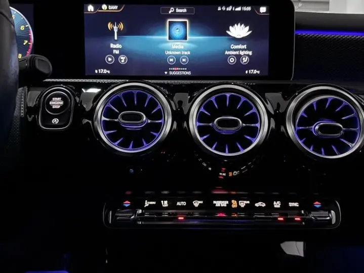 Mercedes-Benz A 200 W177/V177