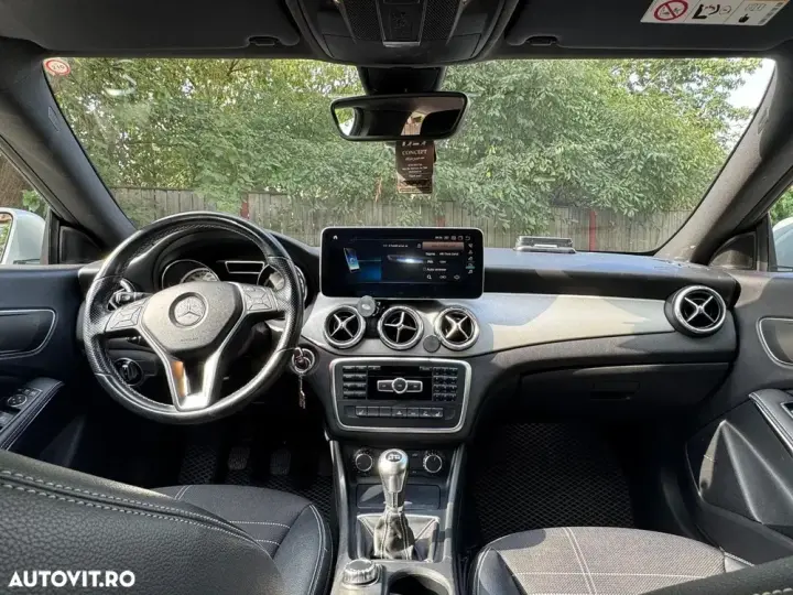 Mercedes-Benz CLA 180 C117