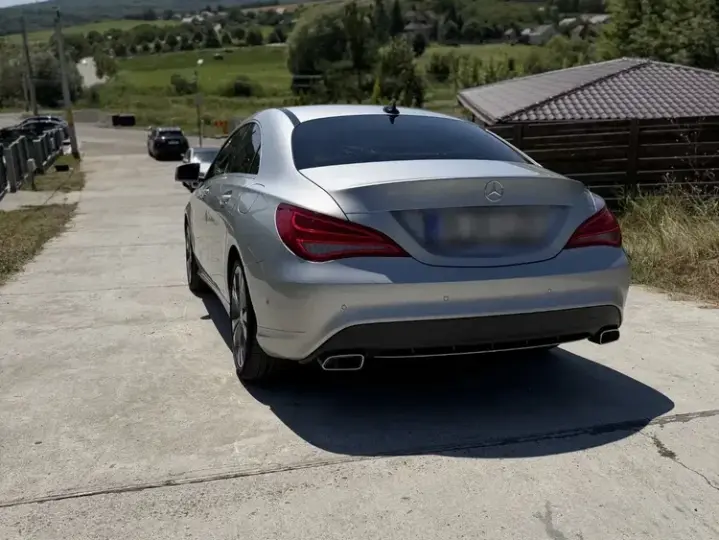 Mercedes-Benz CLA 180 C117