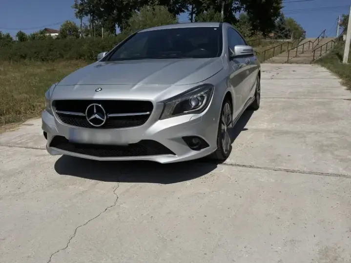 Mercedes-Benz CLA 180 C117