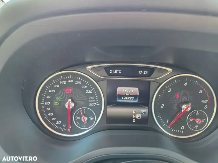 Mercedes-Benz B 200 W246 d 7G-DCT