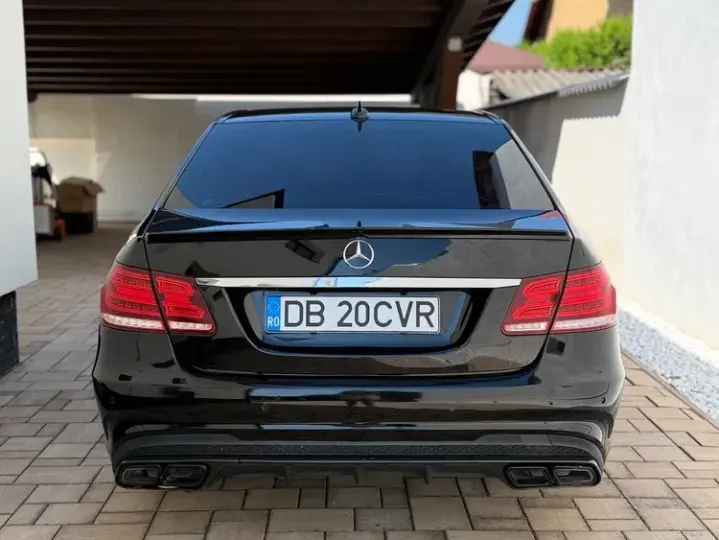 Mercedes-Benz E W212