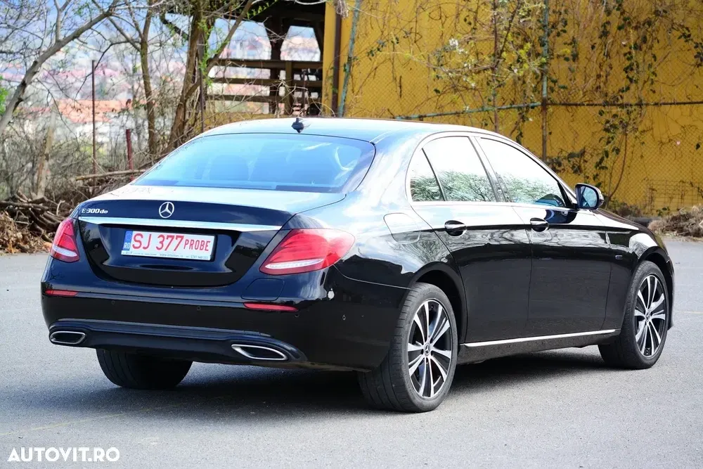 Mercedes-Benz E W213 300 de 9G-TRONIC — imagine 3