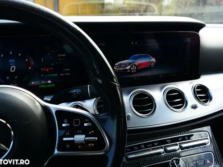 Mercedes-Benz E W213 300 de 9G-TRONIC