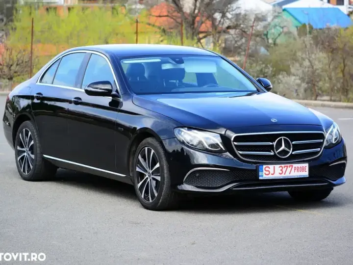 Mercedes-Benz E W213 300 de 9G-TRONIC