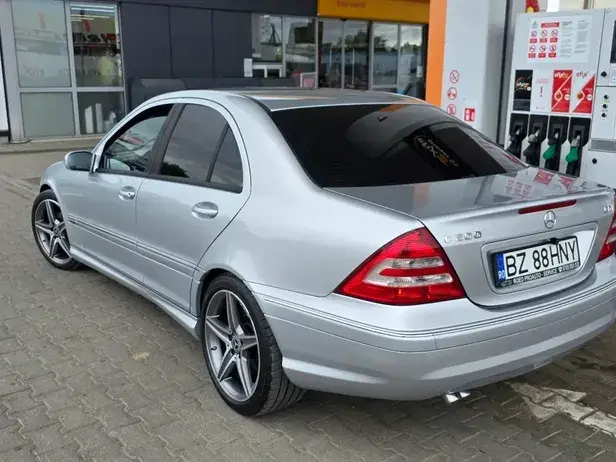 Mercedes-Benz C W203