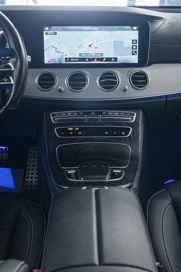 Mercedes-Benz E 200 9G-TRONIC AMG Line — imagine 4