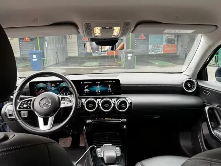 Mercedes-Benz A 220 d 8G-DCT
